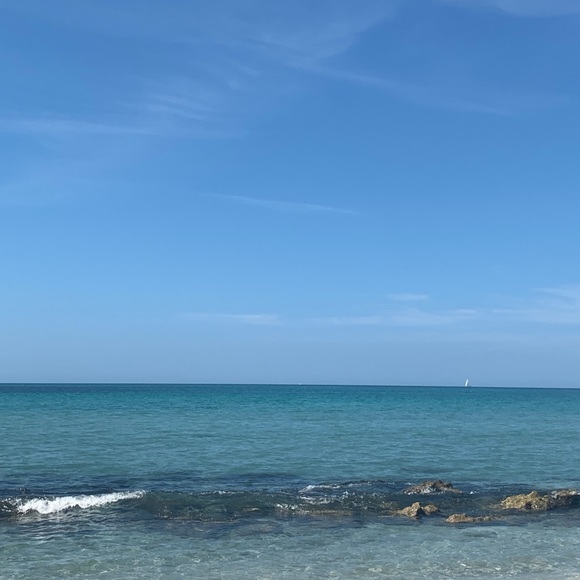 Meet your Posher, Cari - Picture 1 of 1